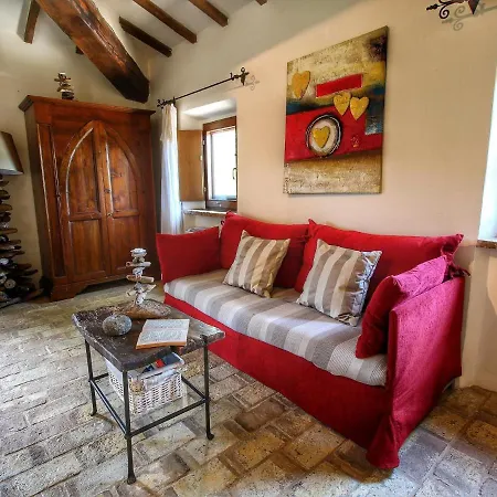 Lush Farmhouse In Umbertide With Pool Garden Bbq